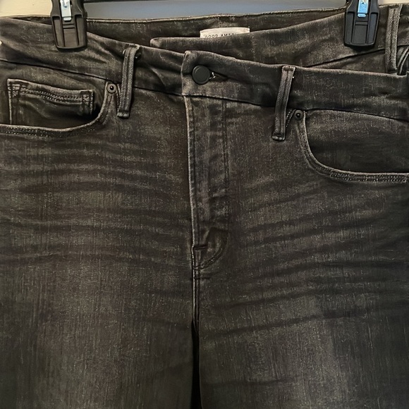 Good American women’s denim pants with crossover waist - Picture 2 of 6